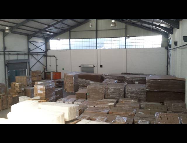 970M² FACTORY TO LET IN BELLVILLE CENTRAL